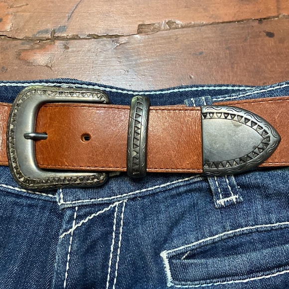 Brown Leather Mens / Womens 1 1/2” Wide Belt Excellent Used Condition- Size 30 - Picture 2 of 13